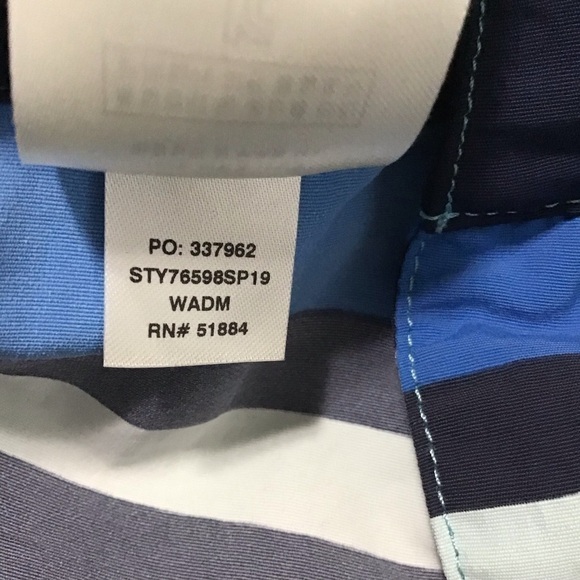 Patagonia Wavefarer Boardshorts in Water Ribbons Dam Blue. - Picture 11 of 12